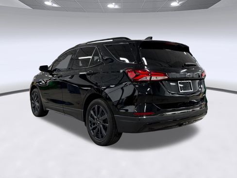 Used 2023 Chevrolet Equinox RS FWD image 3