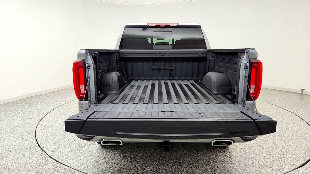 Used 2024 GMC Sierra 1500 AT4 w/ Technology Package AWD/4WD image 21
