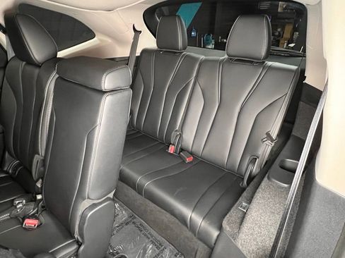 Used 2023 Acura MDX SH-AWD w/ Technology Package image 17