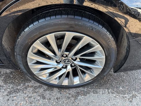 Used 2019 Lexus ES 350 w/ Accessory Package image 7