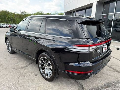 Used 2023 Lincoln Aviator Grand Touring AWD/4WD image 5