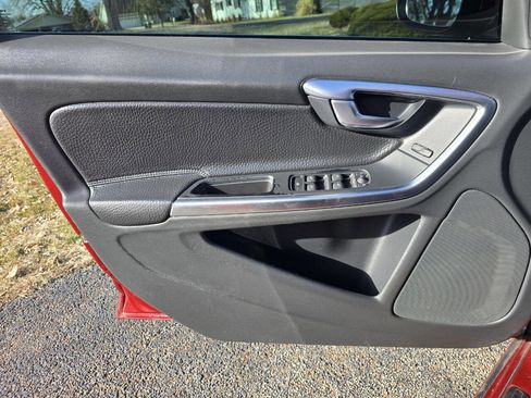 Used 2012 Volvo S60 T5 w/ Multimedia Pkg image 21