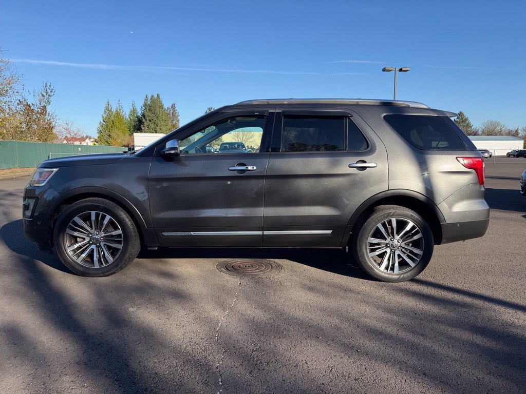 Used 2017 Ford Explorer Platinum AWD/4WD image 4