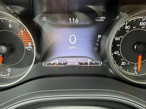 Used 2021 Jeep Cherokee Trailhawk AWD/4WD image 24