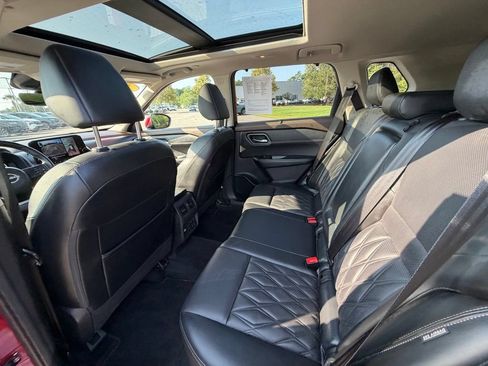 Certified 2023 Nissan Rogue Platinum w/ Platinum Premium Package FWD image 28