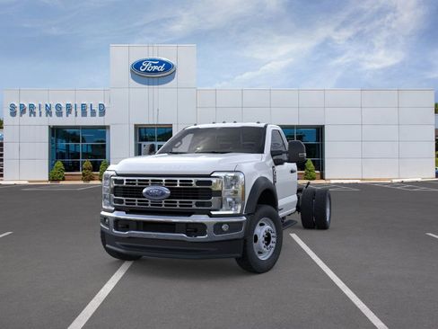 New 2025 Ford F550 4x4 Regular Cab Super Duty image 2