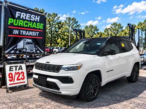 Used 2023 Jeep Compass High Altitude w/ Driver Assist Group I AWD/4WD image 1