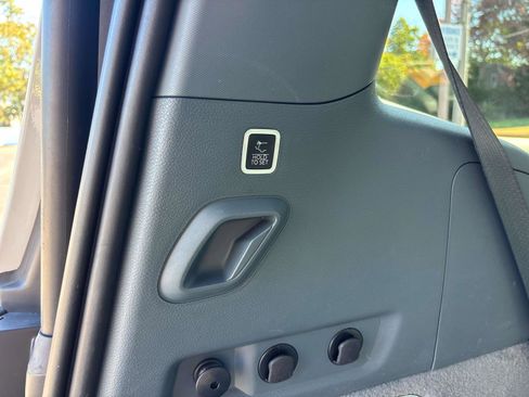 Used 2022 Jeep Grand Wagoneer Series II w/ Convenience Group III image 18