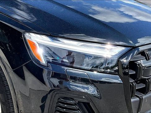 Certified 2025 Audi Q7 2.0T Premium w/ Convenience Plus Package image 12