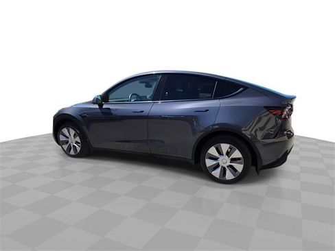 Used 2023 Tesla Model Y Performance image 6