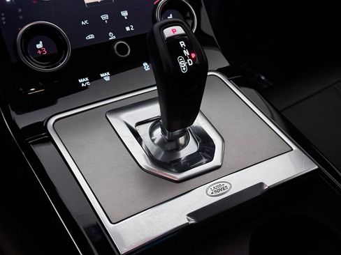 Used 2022 Land Rover Range Rover Evoque SE image 37