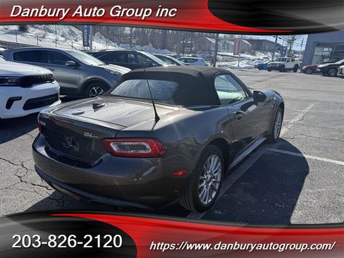 Used 2018 FIAT 124 Spider Classica w/ Technology & Siriusxm Group image 6