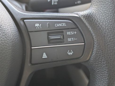 Used 2023 Honda HR-V LX image 13