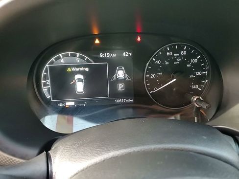 Used 2024 Nissan Kicks SV image 18