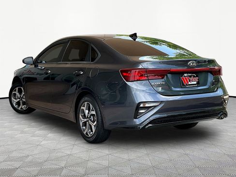 Used 2021 Kia Forte LXS FWD image 4
