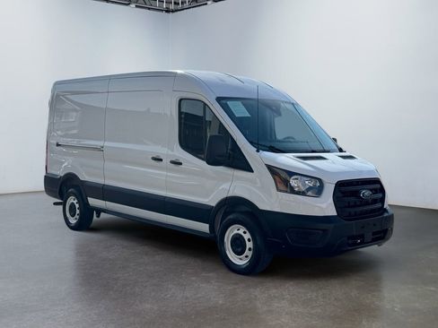 Used 2025 Ford Transit 250 Medium Roof image 3