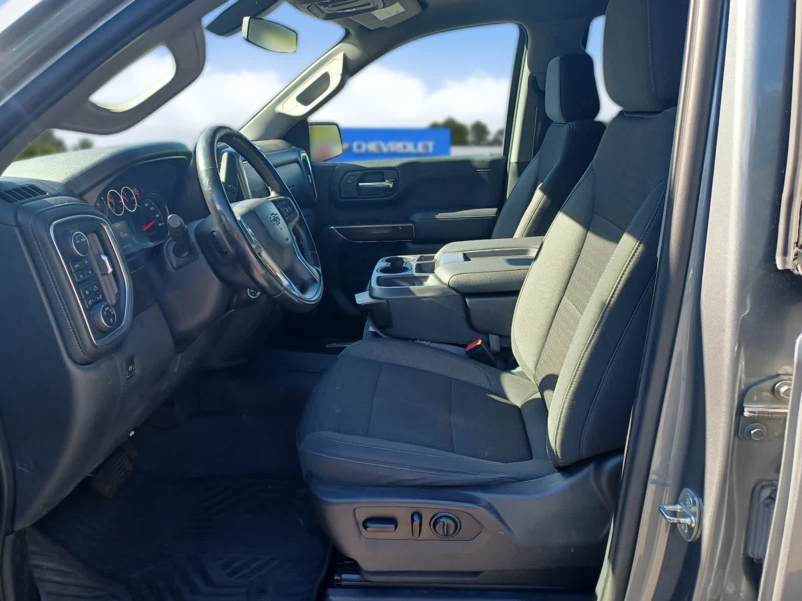 Used 2021 Chevrolet Silverado 1500 RST AWD/4WD image 7