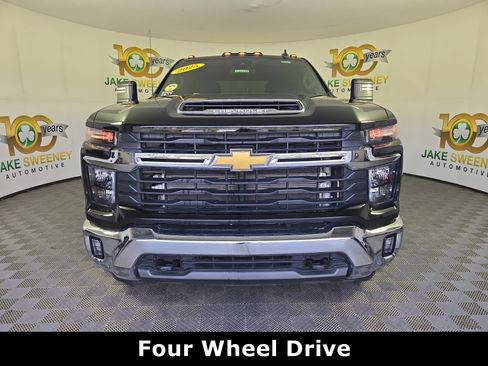 Certified 2025 Chevrolet Silverado 3500 LT image 2