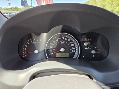 Used 2010 Kia Sedona LX FWD image 23