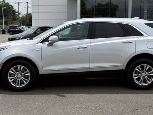 Used 2020 Cadillac XT5 Premium Luxury w/ LPO, Floor Liner Package AWD/4WD image 10