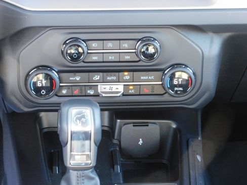 New 2025 Ford Bronco Outer Banks image 17