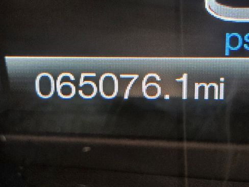 Used 2018 Ford Fusion SE w/ Fusion SE Technology Package image 18