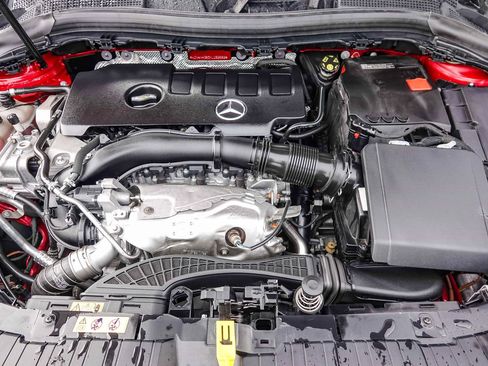 Certified 2021 Mercedes-Benz GLA 250 image 27