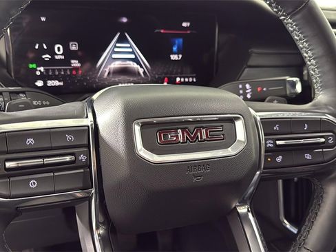 Used 2025 GMC Acadia Elevation image 22