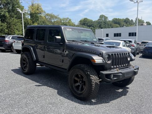 Used 2021 Jeep Wrangler Unlimited Rubicon w/ Dual Top Group AWD/4WD image 3
