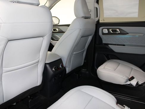 New 2026 Ford Explorer Platinum w/ LUX Leather Package AWD/4WD image 27
