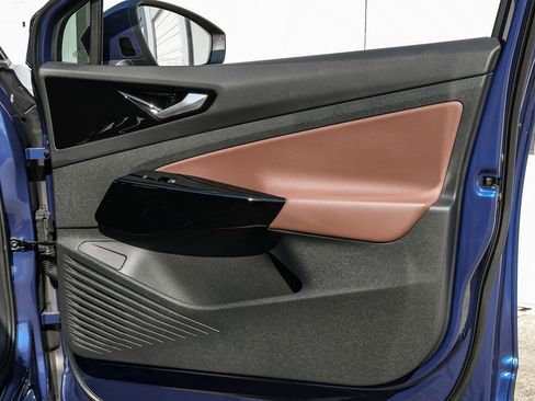 Used 2021 Volkswagen ID.4 Pro S image 45