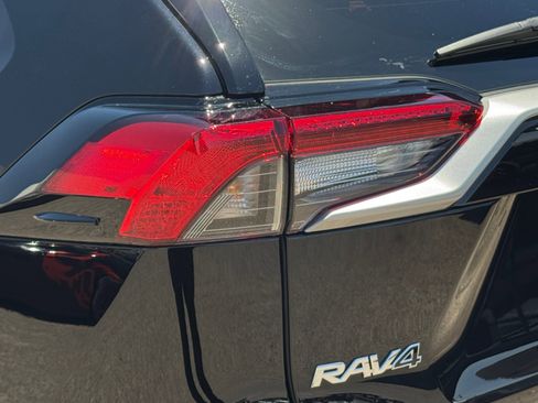 Used 2025 Toyota RAV4 Limited w/ Advanced Technology Package AWD/4WD image 32