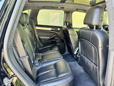 Used 2018 Porsche Cayenne GTS w/ Premium Package Plus image 14