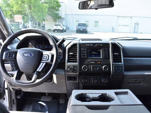Used 2019 Ford F250 XLT w/ FX4 Off-Road Package image 29