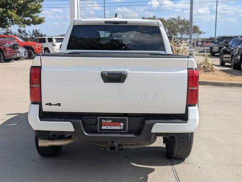 Used 2024 Toyota Tacoma TRD Off-Road image 7