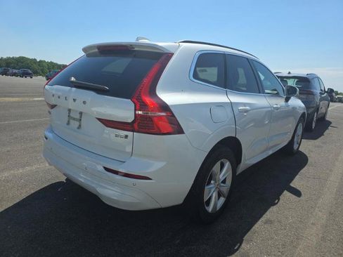 Used 2022 Volvo XC60 B5 Momentum AWD/4WD image 5