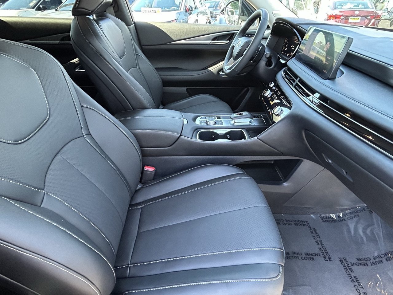 Certified 2027 INFINITI QX60 Luxe w/ Cargo Package FWD image 10