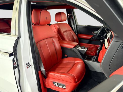 Used 2018 Rolls-Royce Phantom Sedan image 37