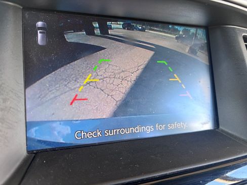 Used 2019 Nissan Pathfinder S AWD/4WD image 5