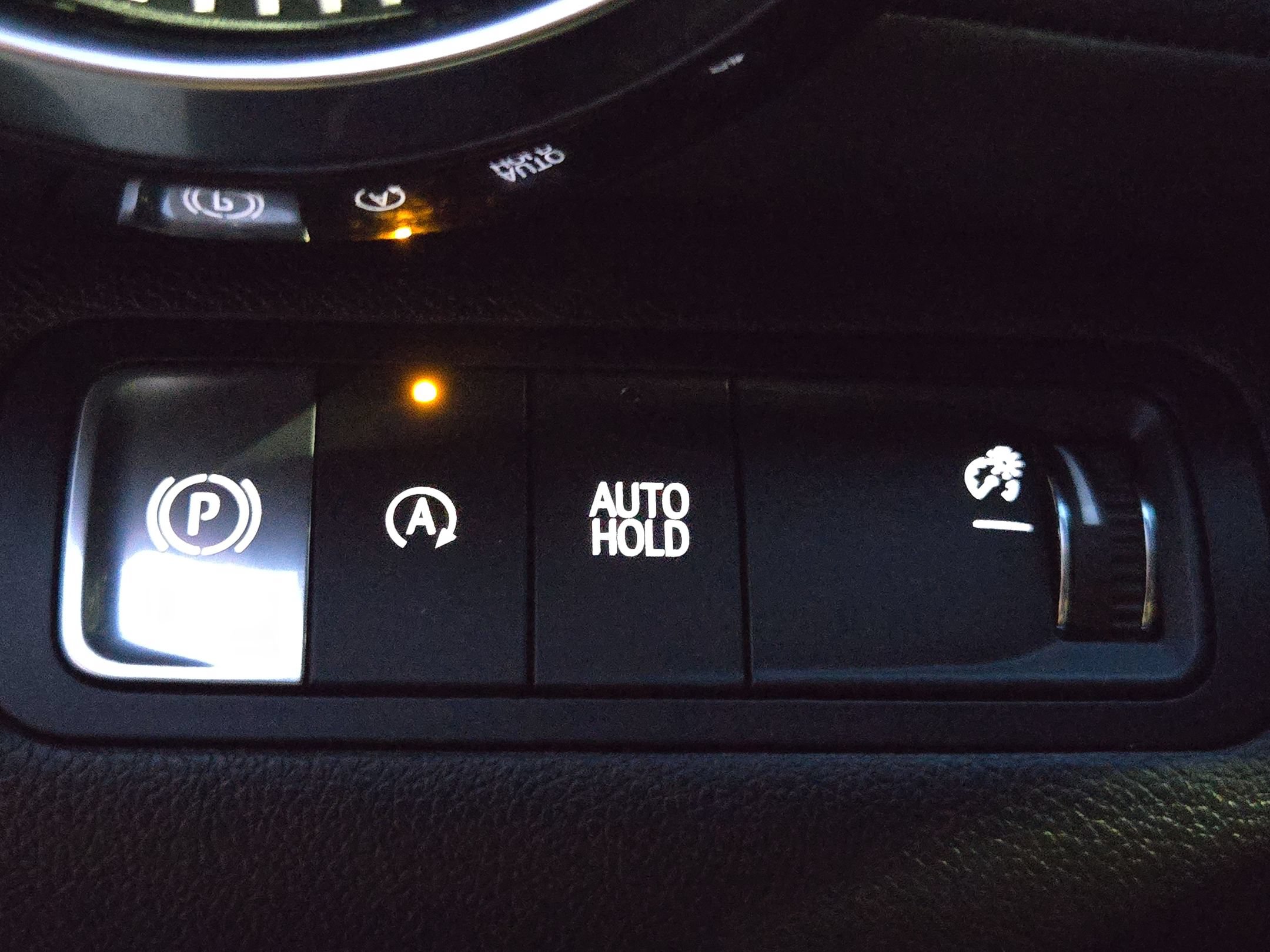 Used 2025 Chevrolet Equinox LT w/ Convenience Package II FWD image 36