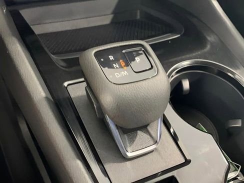 Used 2024 Nissan Rogue SV image 31