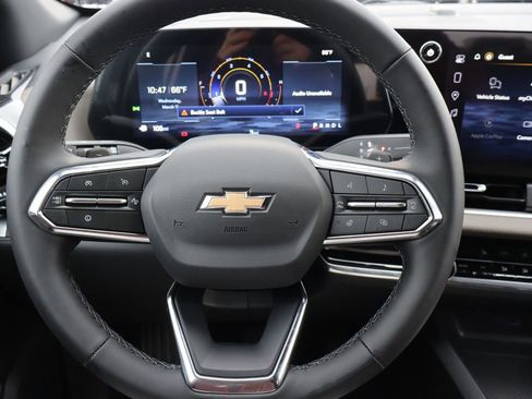 New 2026 Chevrolet Equinox LT image 7