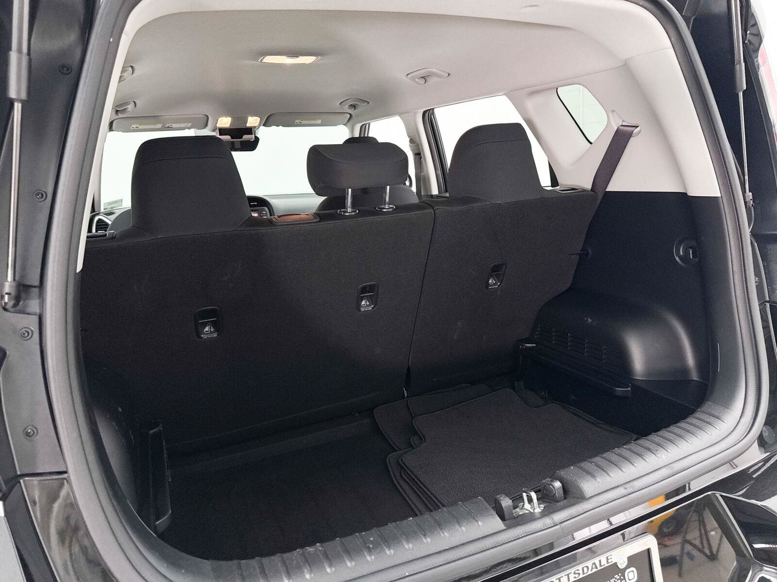 Used 2025 Kia Soul LX FWD image 29