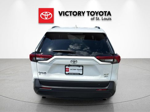 Used 2025 Toyota RAV4 XLE AWD/4WD image 4