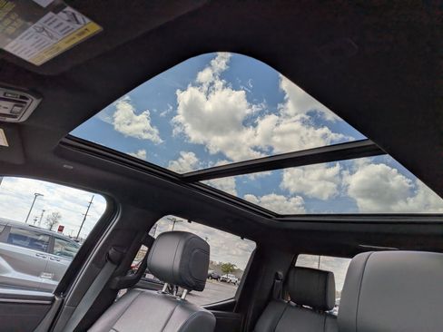 Used 2024 Toyota Tundra Platinum AWD/4WD image 21
