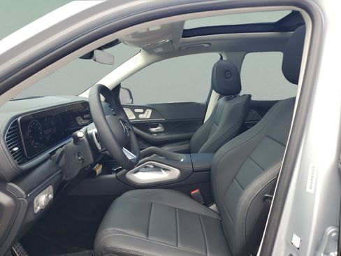 Certified 2026 Mercedes-Benz GLS 450 4MATIC image 17
