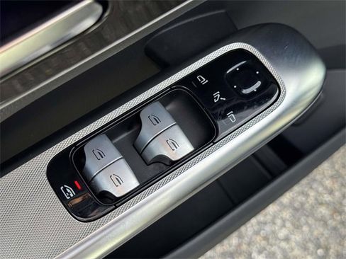 Certified 2023 Mercedes-Benz GLC 300 4MATIC image 18