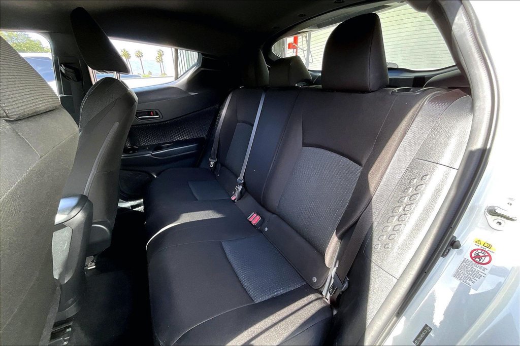 Used 2019 Toyota C-HR XLE FWD image 22