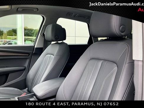Used 2023 Audi Q5 2.0T Premium Plus w/ Premium Plus Package AWD/4WD image 17