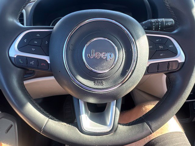 Used 2021 Jeep Renegade Latitude w/ Sun & Sound Group FWD image 19
